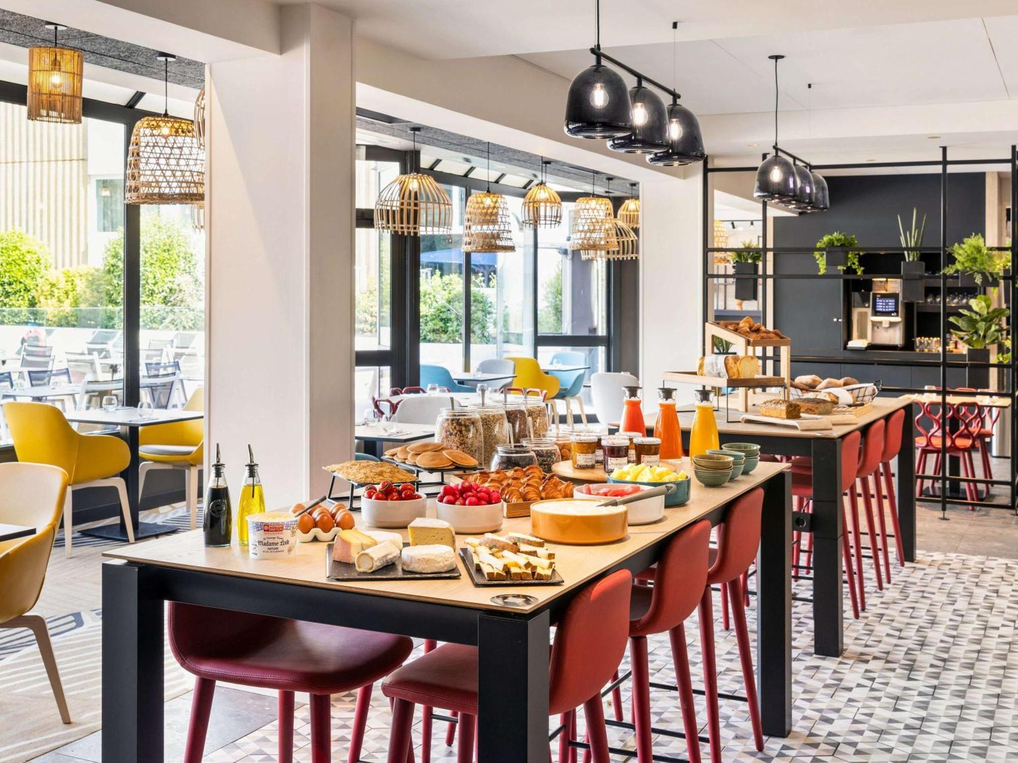 Novotel Rennes Alma Экстерьер фото
